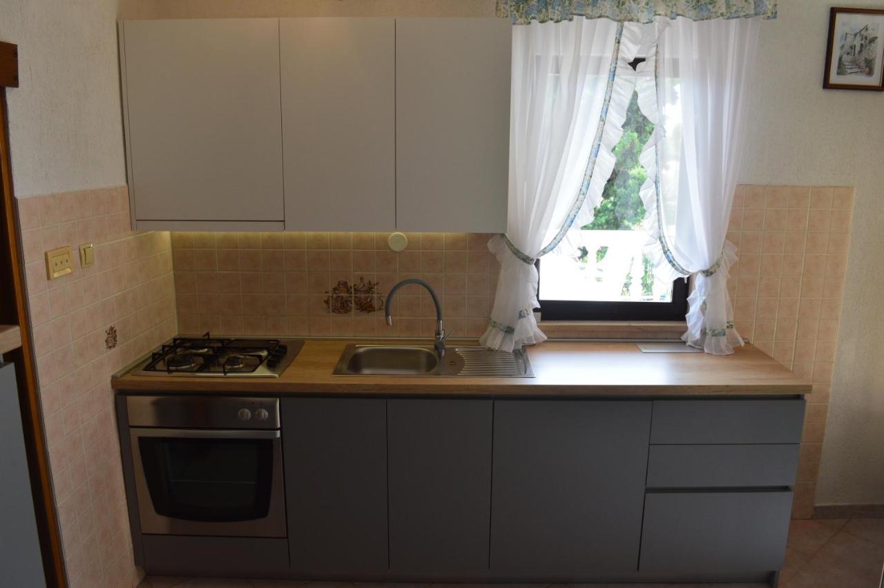 Rooms & Apartments Kvasic Krk Town Exterior photo
