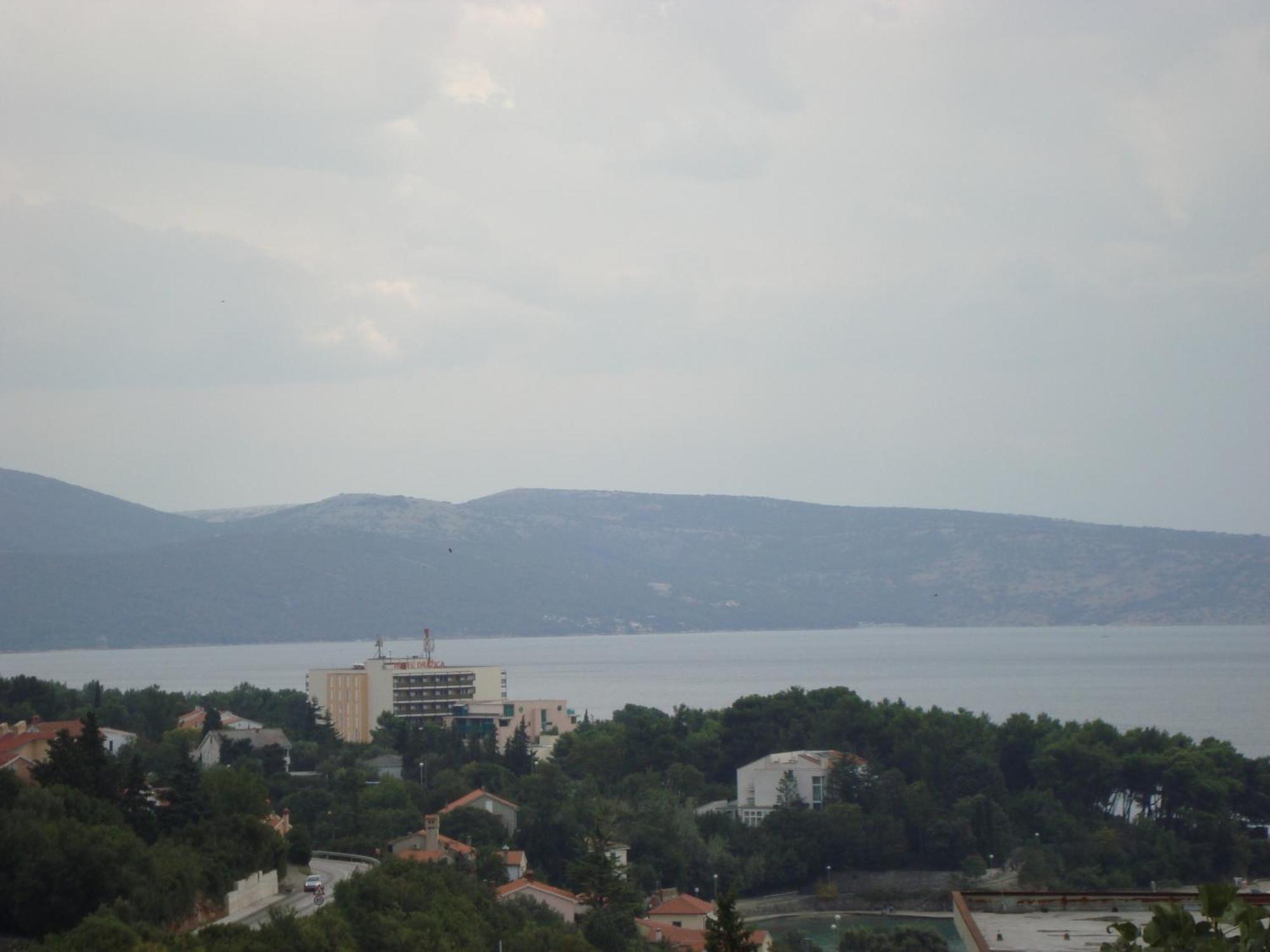 Rooms & Apartments Kvasic Krk Town Exterior photo